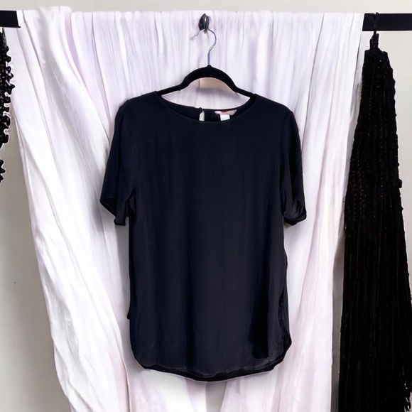 H&M NWT ladies top 8 keyhole back lightweight - Picture 1 of 5